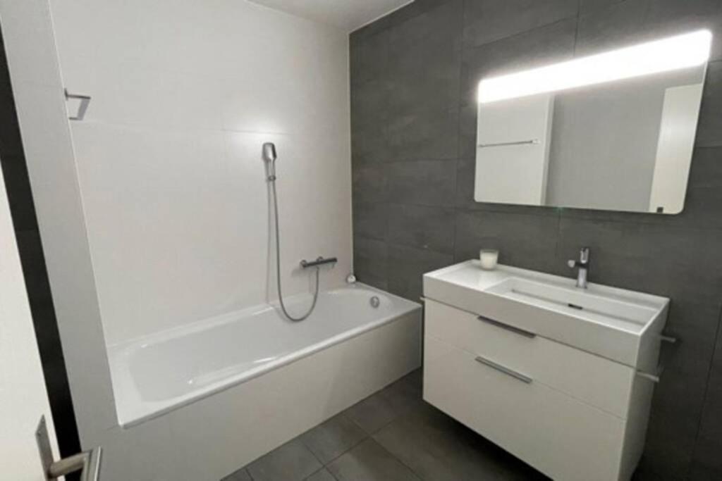 Voeens, St-Blaise, Logement Entier - 2 Chambres Marin 외부 사진